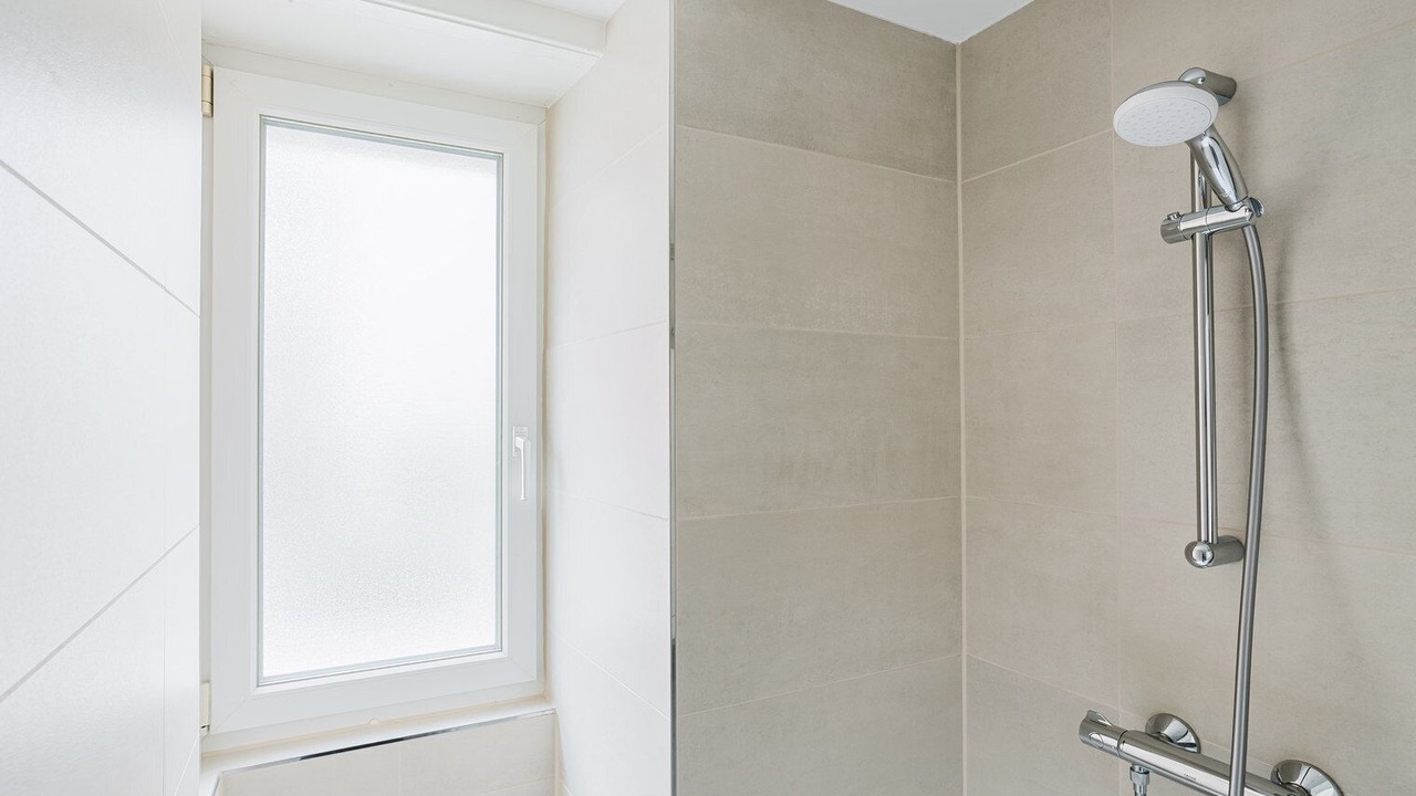 Photo of Bathroom in Iselin