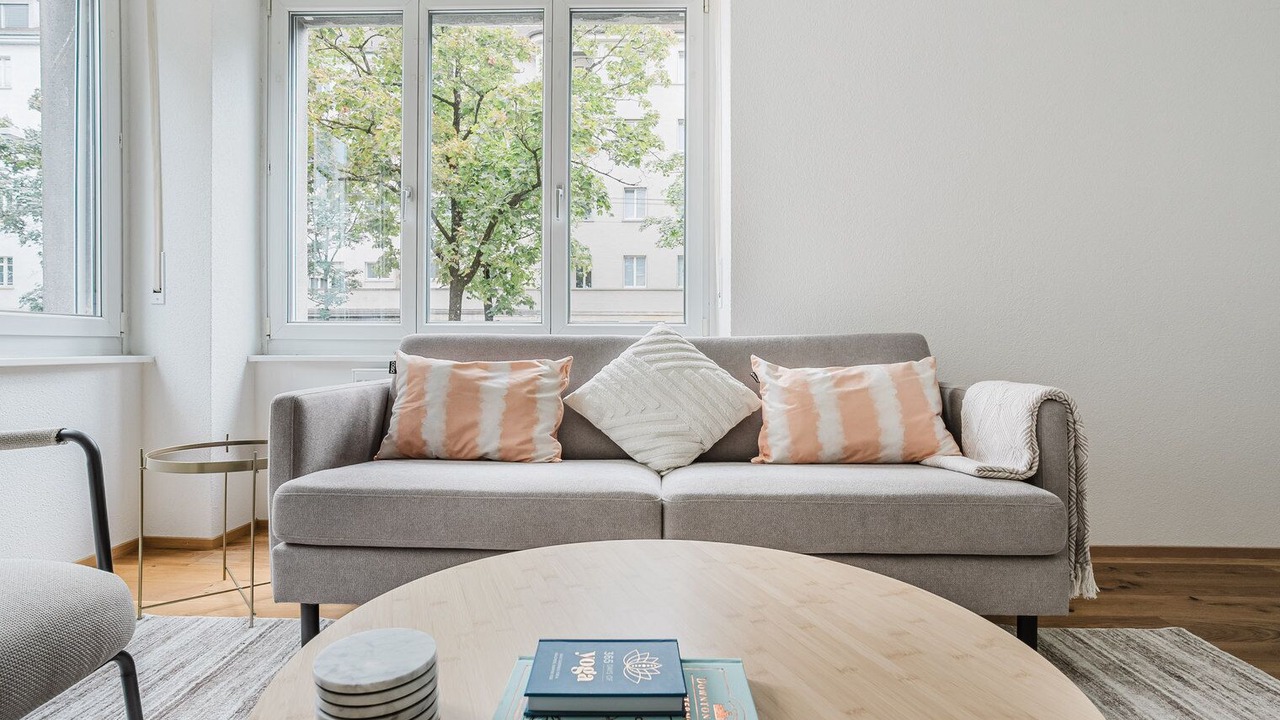 Photo of Livingroom in Iselin