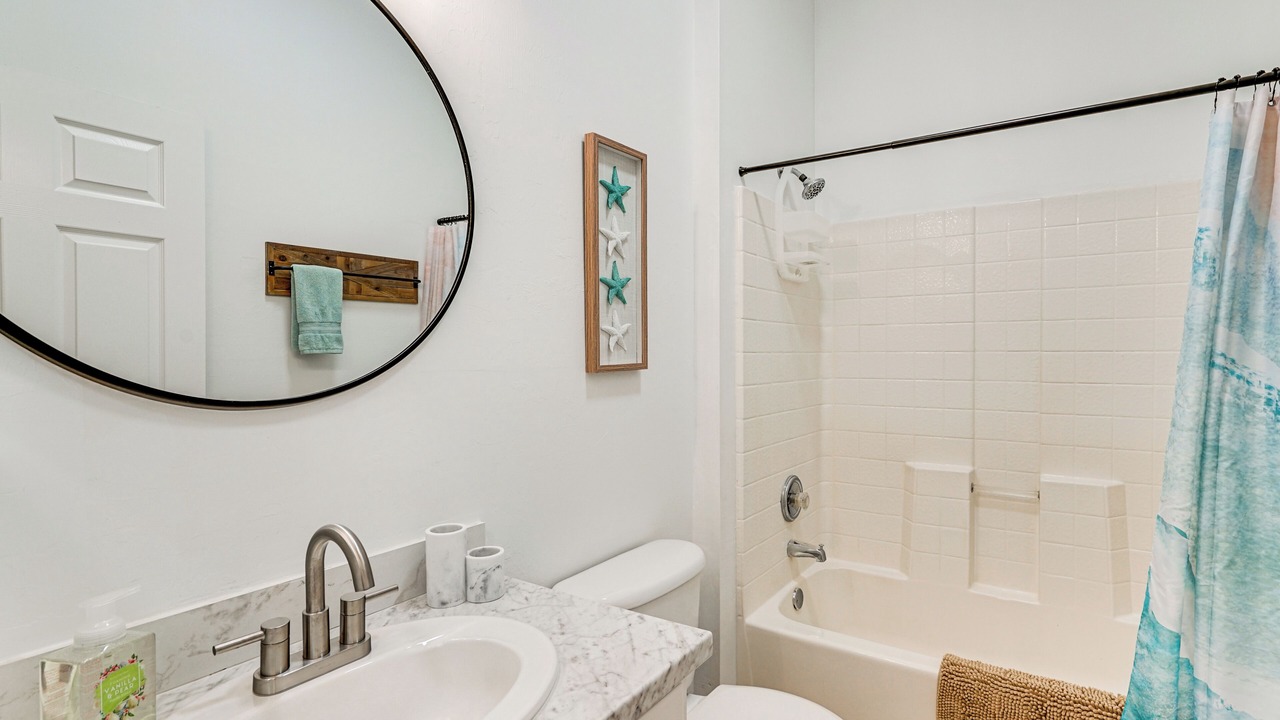 Photo of Bathroom in Beachwalk Isles