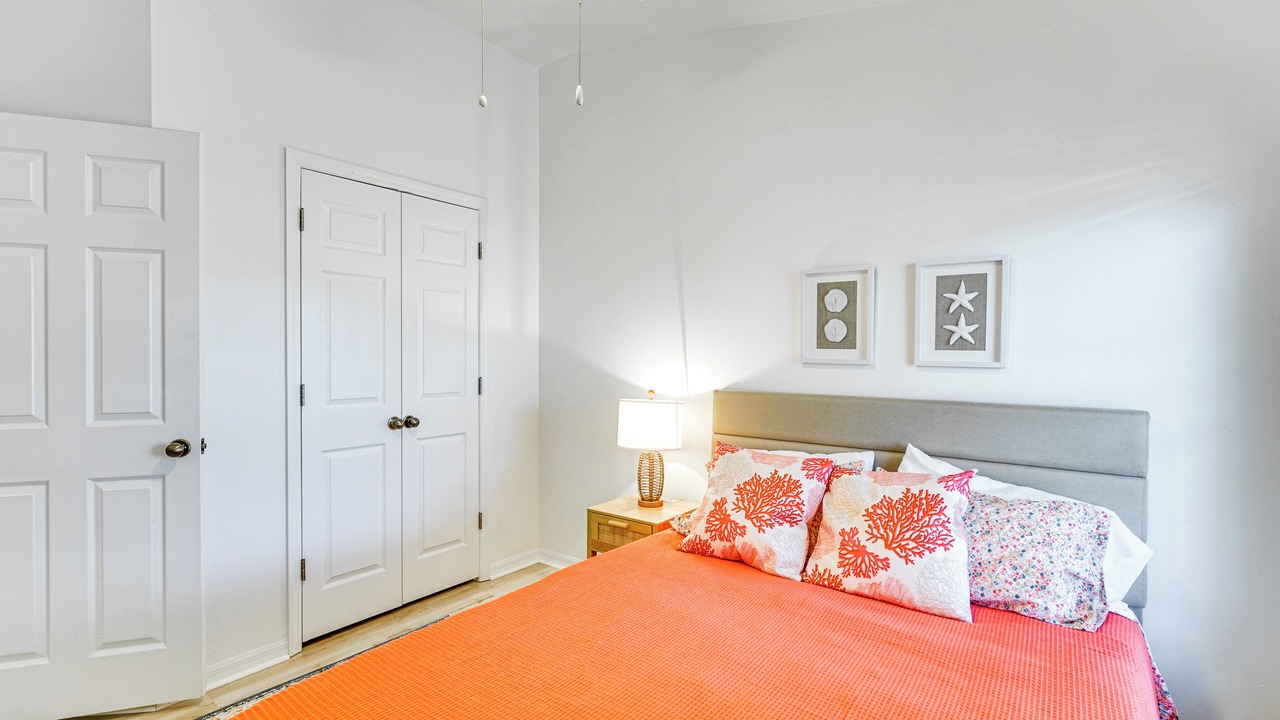Photo of Bedroom in Beachwalk Isles