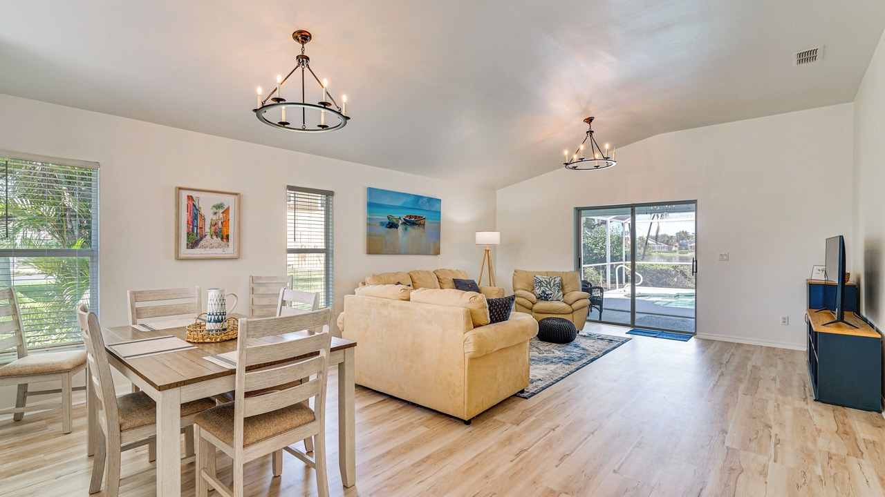 Photo of Bedroom in Beachwalk Isles