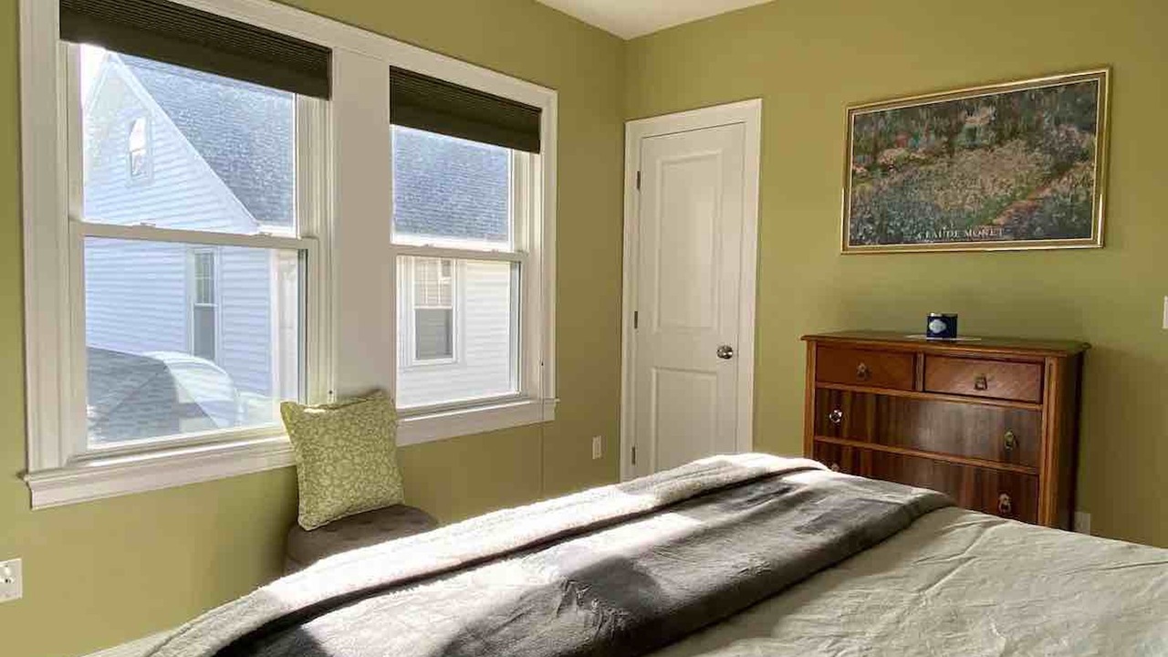 Photo of Bedroom in South Side