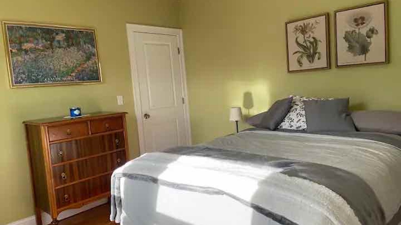 Photo of Bedroom in South Side