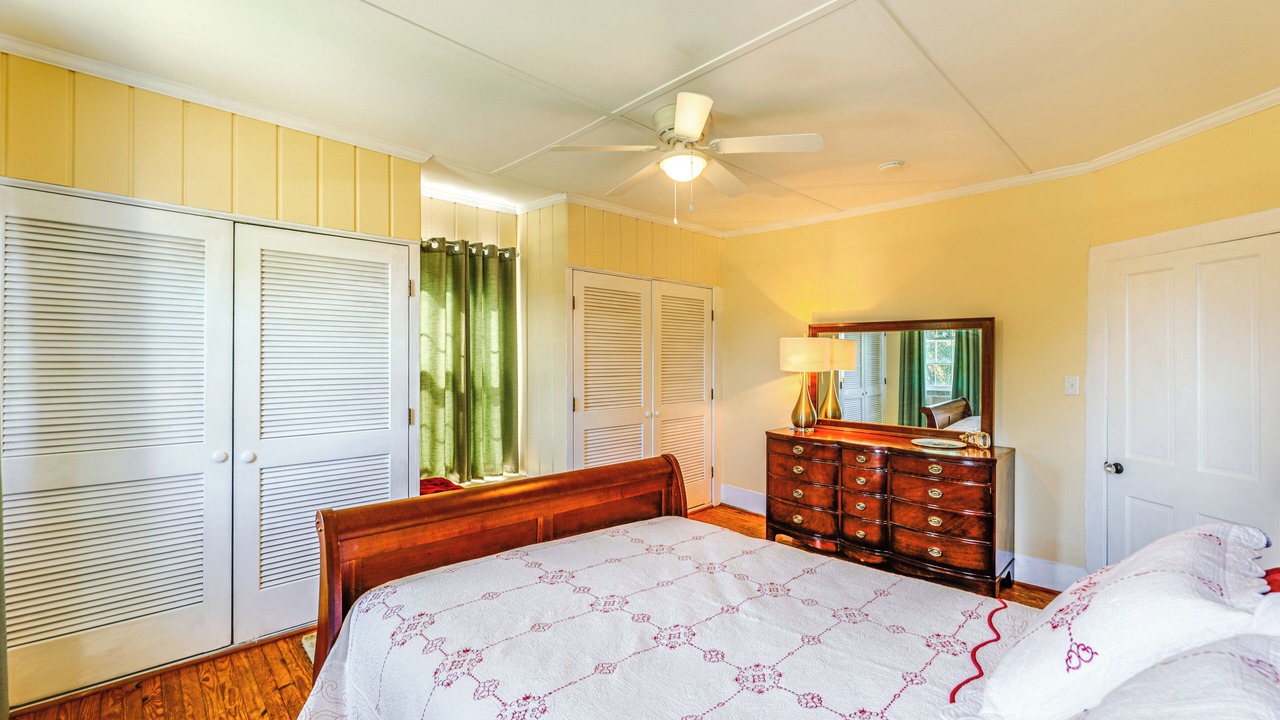 Photo of Bedroom in Willis Wharf
