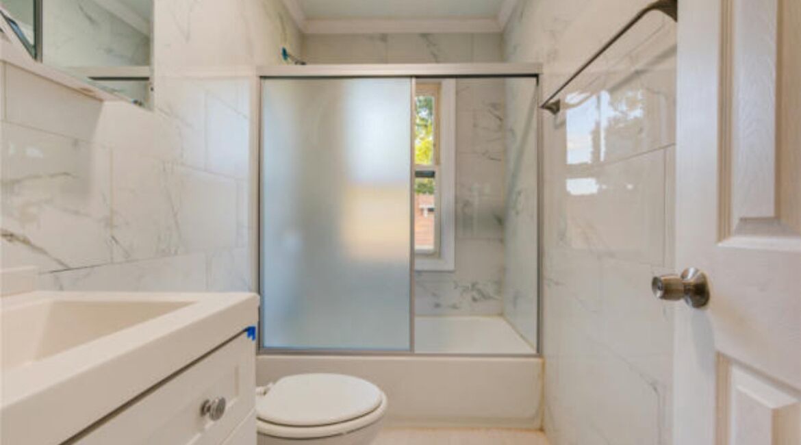 Photo of Bathroom in Clason Point