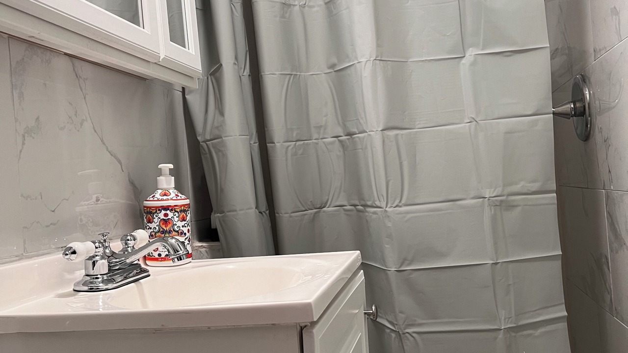 Photo of Bathroom in Clason Point