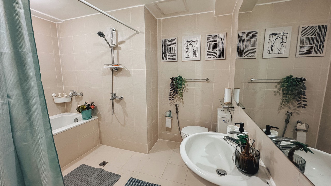 Photo of Bathroom in San Fernando