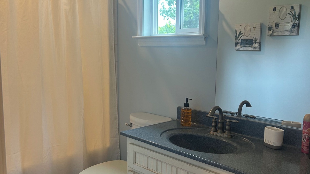 Photo of Bathroom in Colquitt County