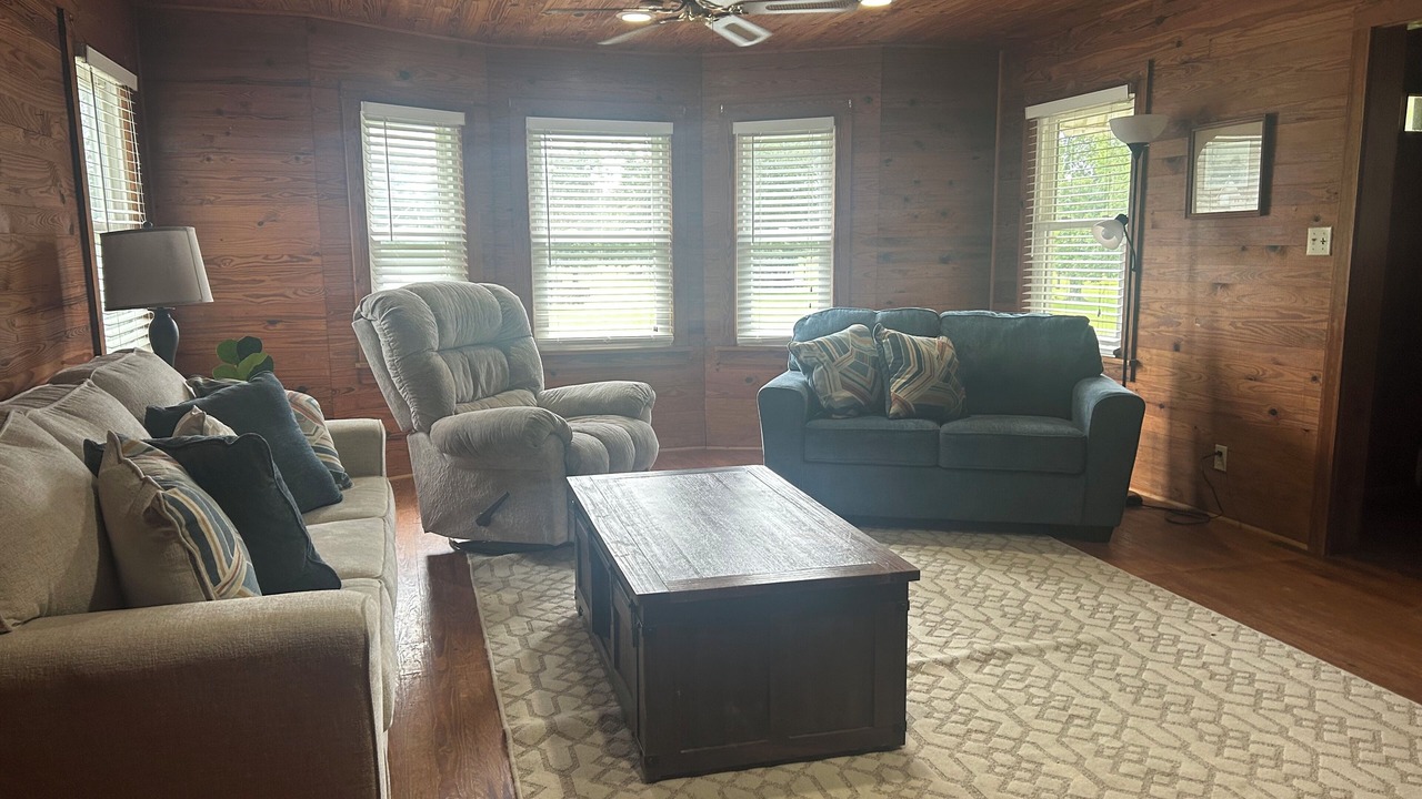 Photo of Livingroom in Colquitt County