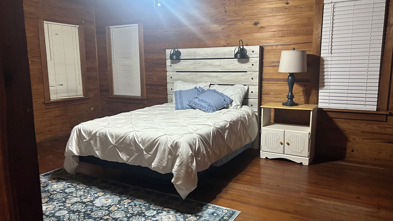Photo of Bedroom in Colquitt County