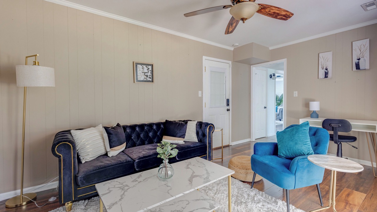Photo of Livingroom in Newport News