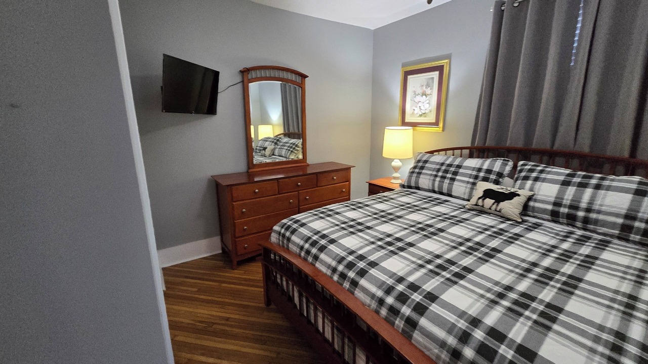 Photo of Bedroom in Mount Carmel
