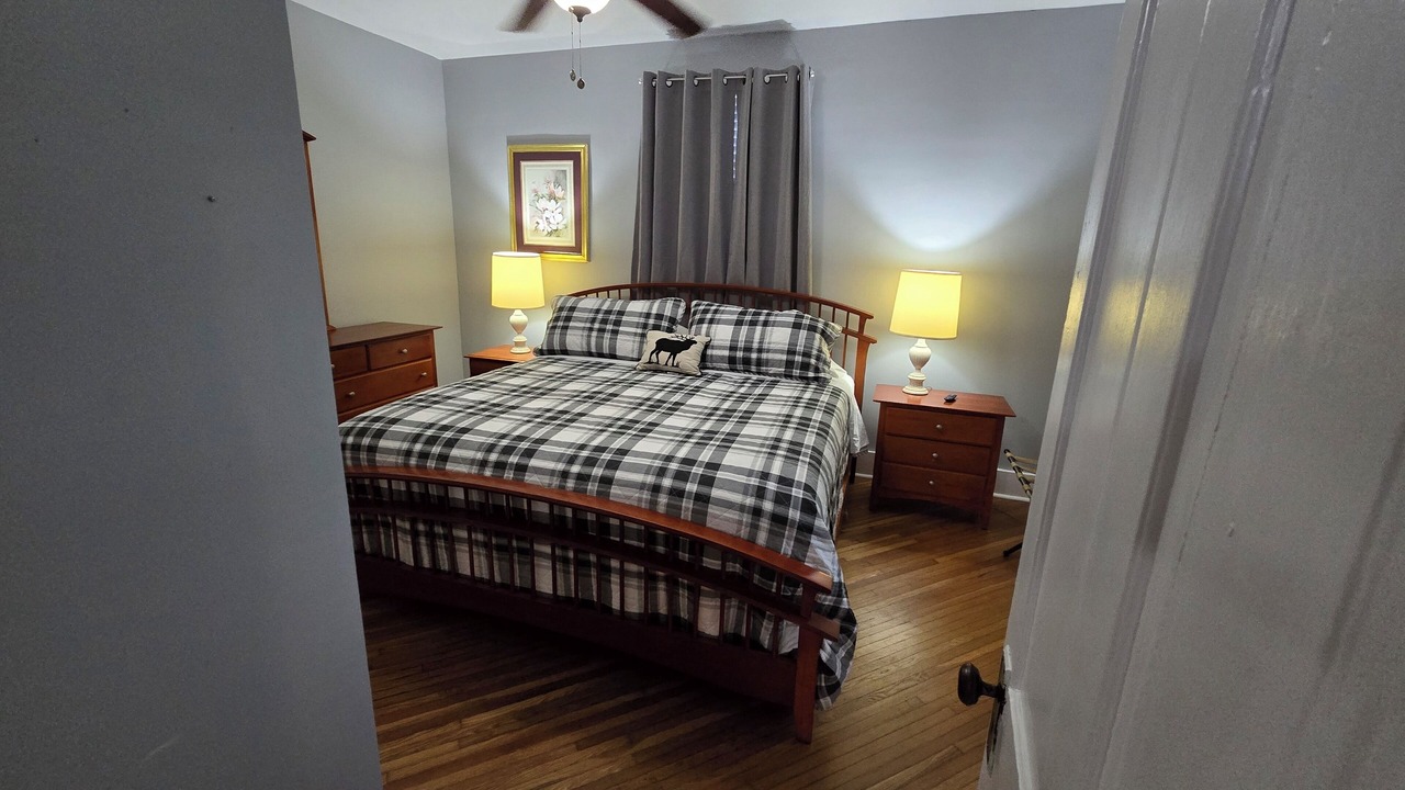 Photo of Bedroom in Mount Carmel