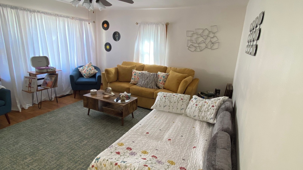 Photo of Livingroom in Bedford