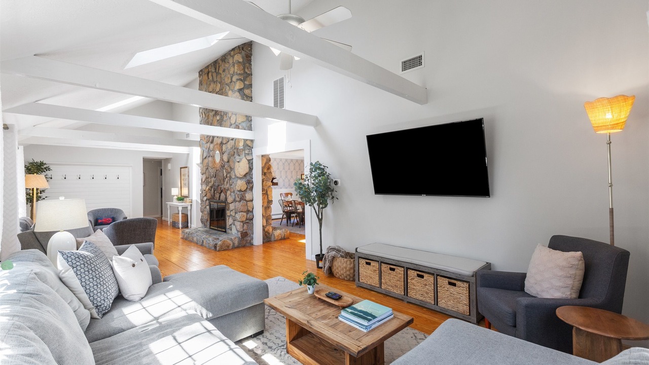 Photo of Livingroom in East Dennis