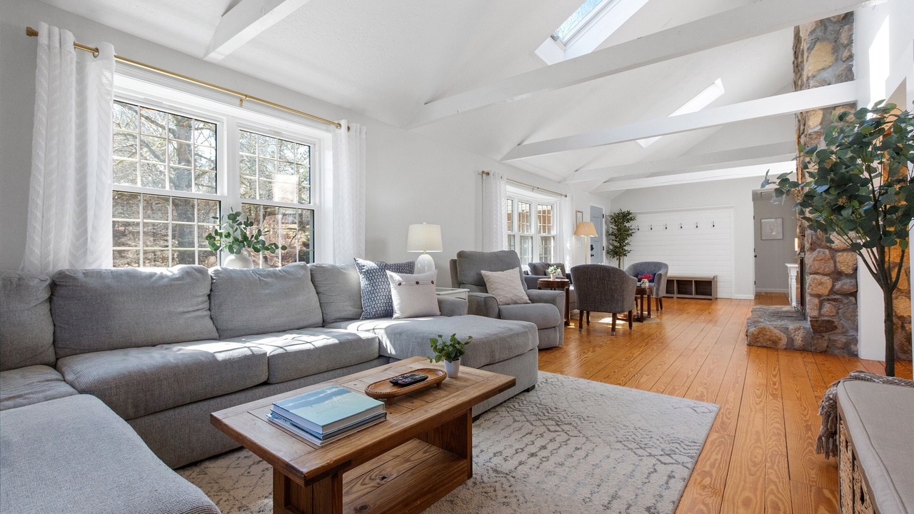Photo of Livingroom in East Dennis