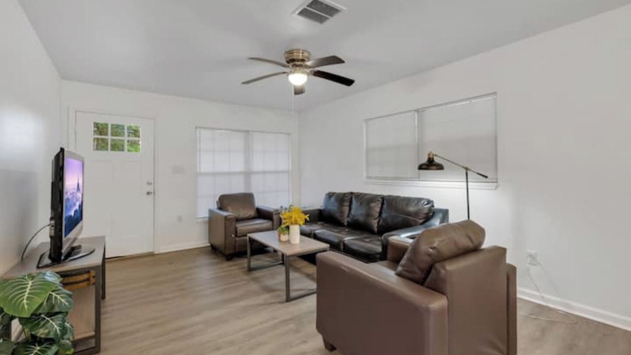 Photo of Livingroom in Chapel Ridge