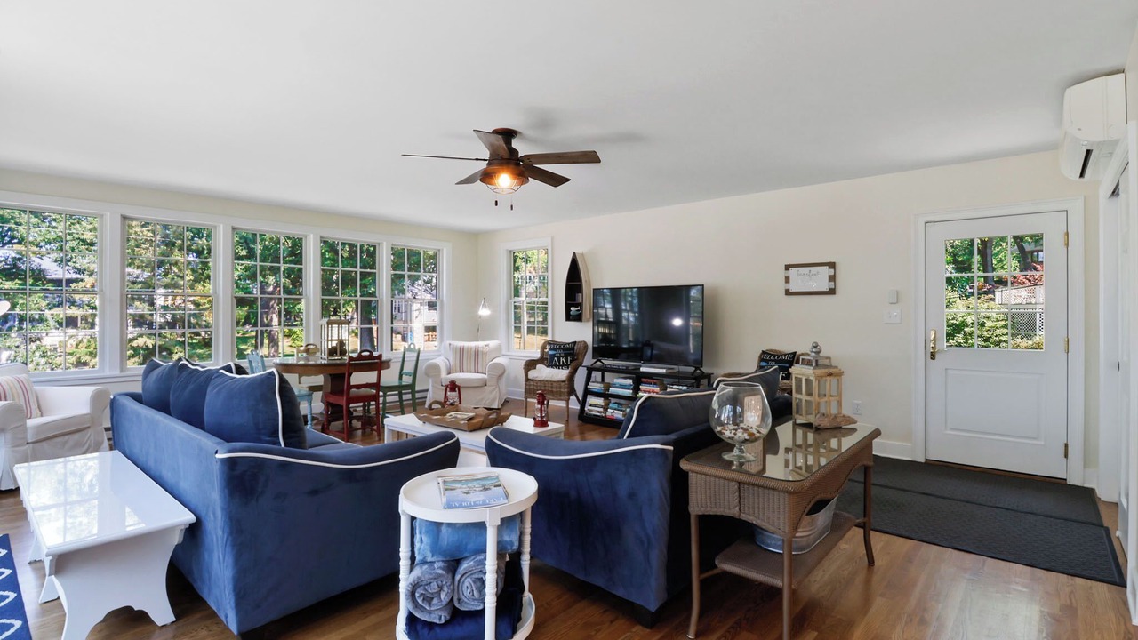 Photo of Livingroom in Long Beach