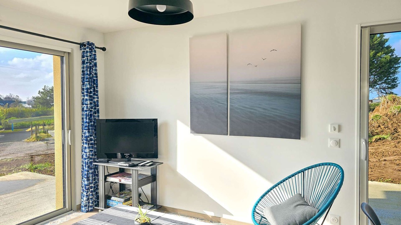Photo of Livingroom in Plevenon