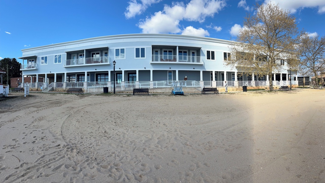 Photo of Outdoor in Issue