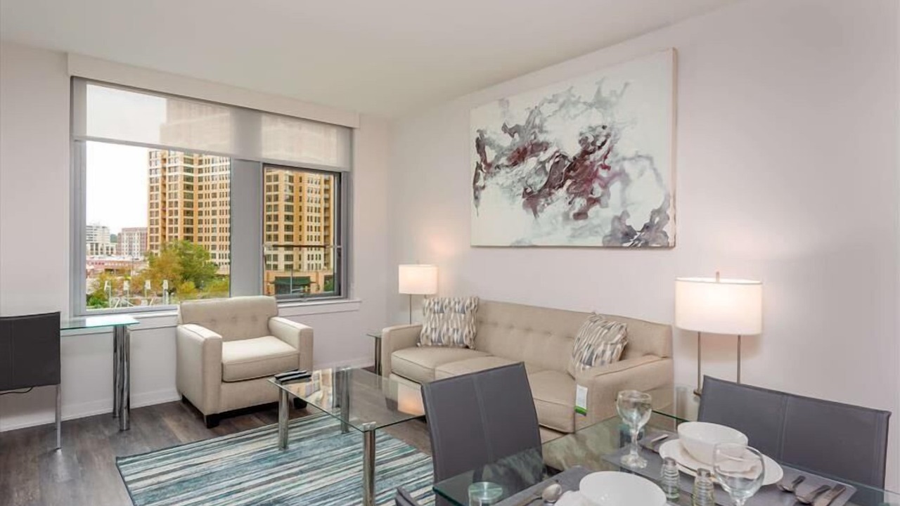 Photo of Livingroom in Reston