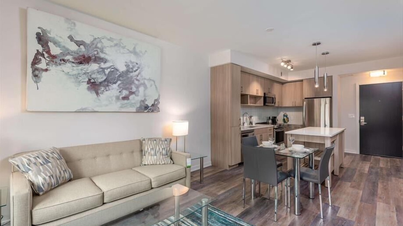 Photo of Livingroom in Reston