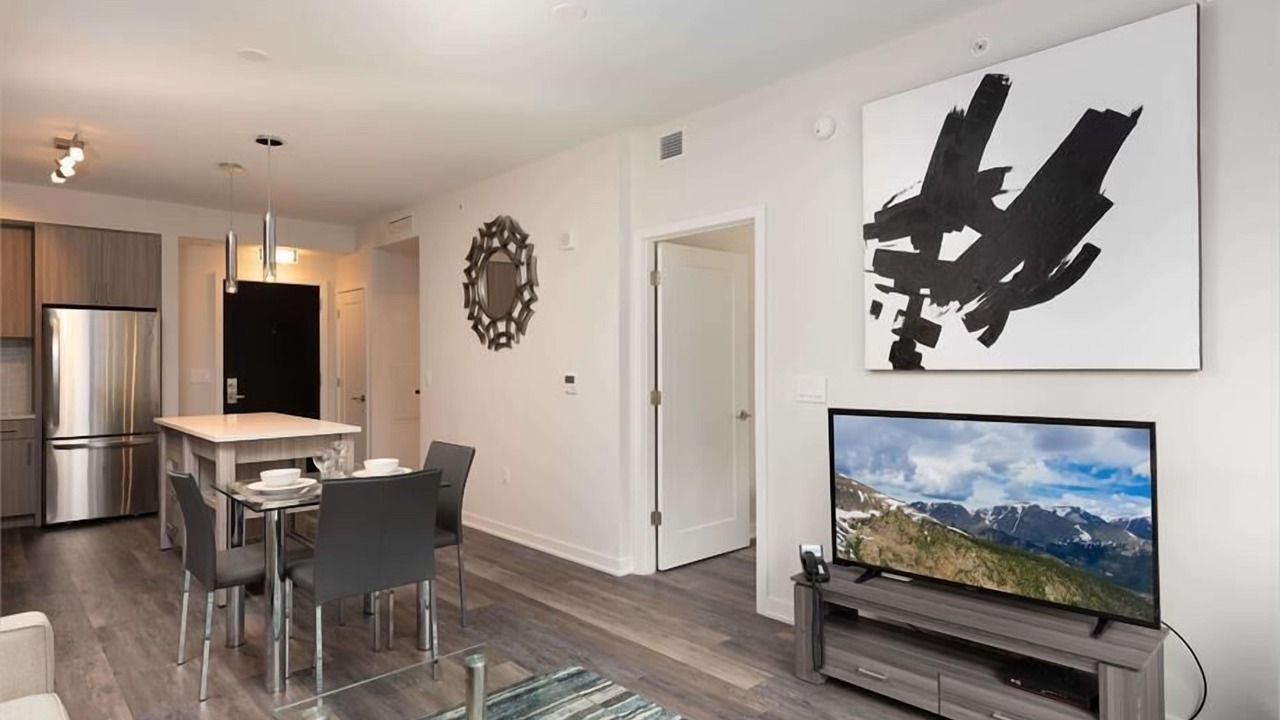 Photo of Livingroom in Reston