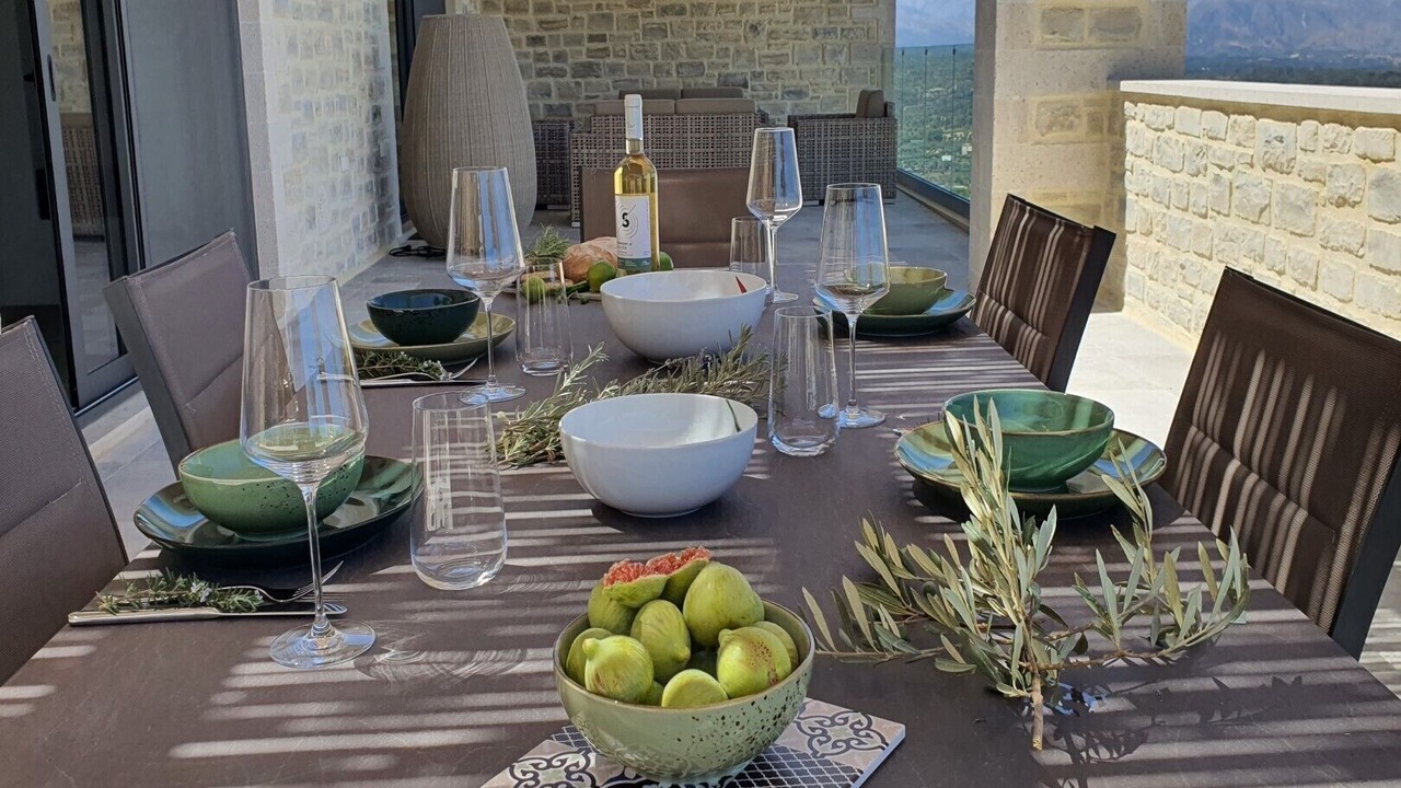 Photo of Outdoor in Monopari