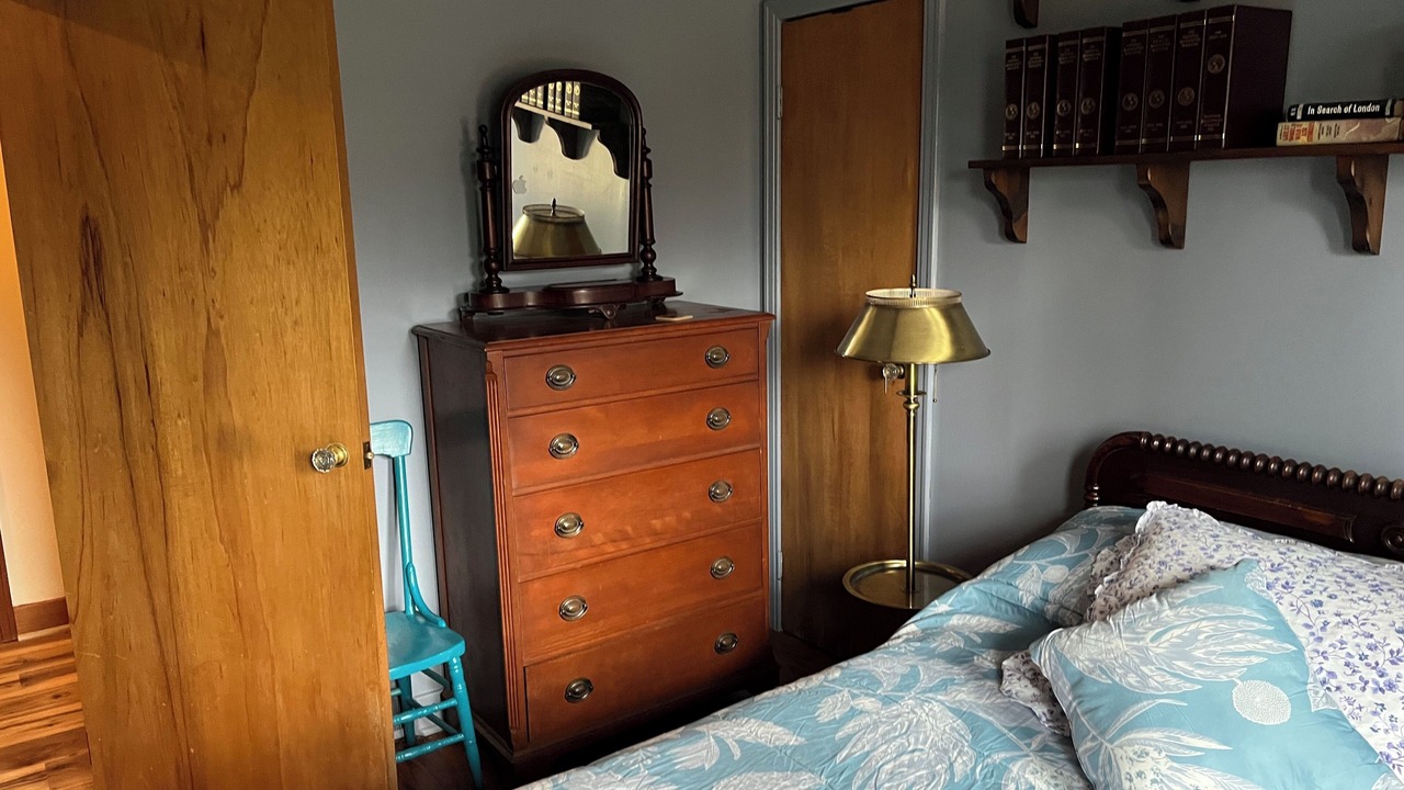 Photo of Bedroom in Oswego