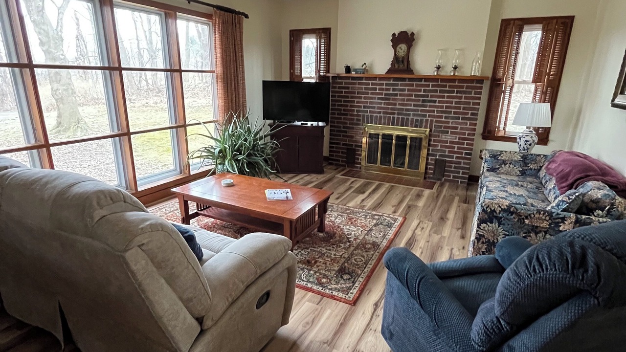 Photo of Livingroom in Oswego