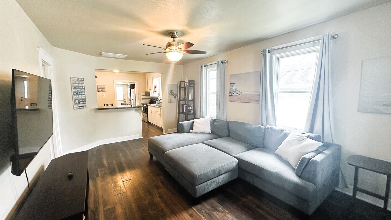 Photo of Livingroom in East Ocean View