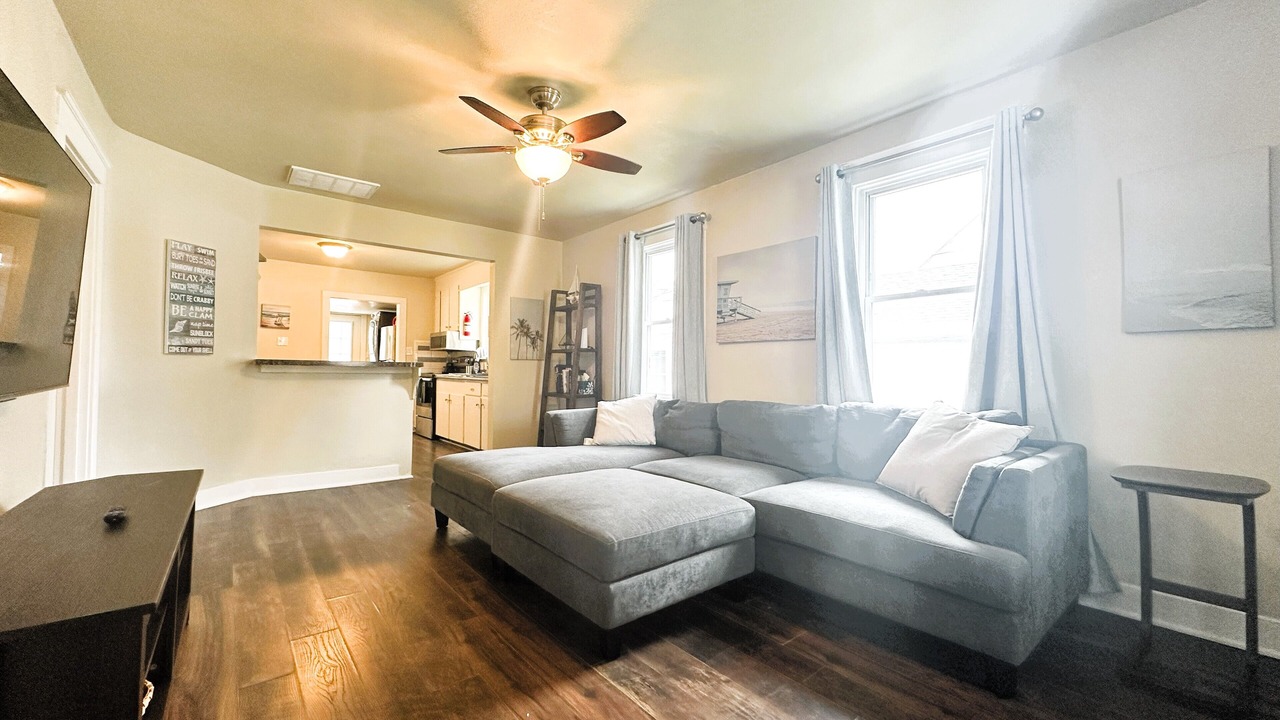 Photo of Livingroom in East Ocean View