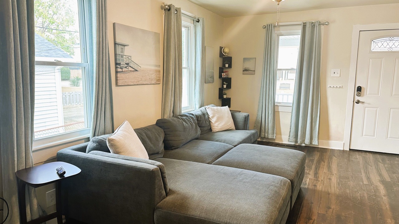 Photo of Livingroom in East Ocean View