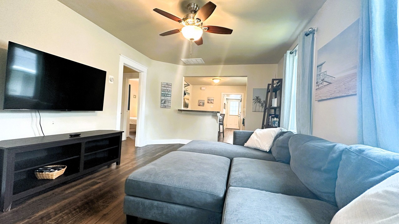 Photo of Livingroom in East Ocean View