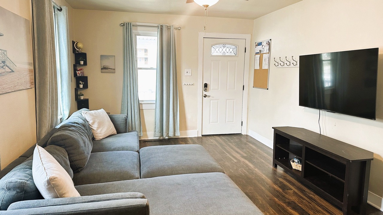 Photo of Livingroom in East Ocean View