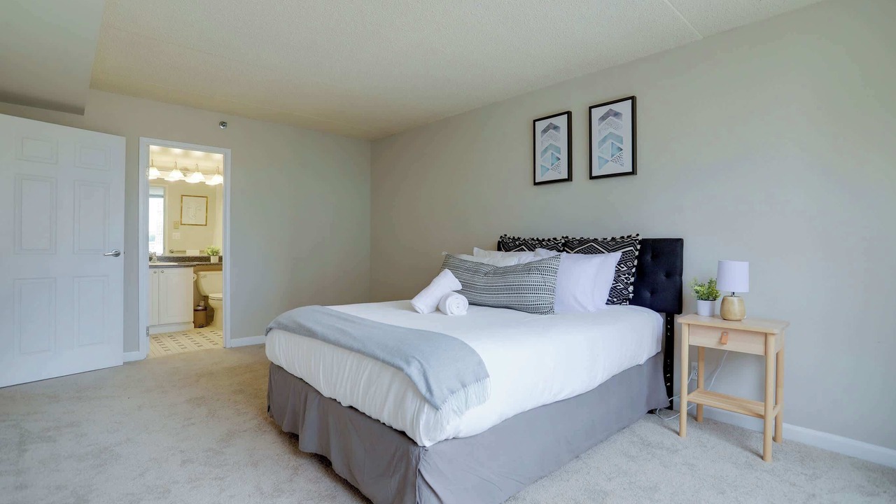 Photo of Bedroom in Crystal City