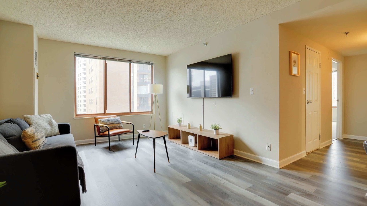 Photo of Livingroom in Crystal City