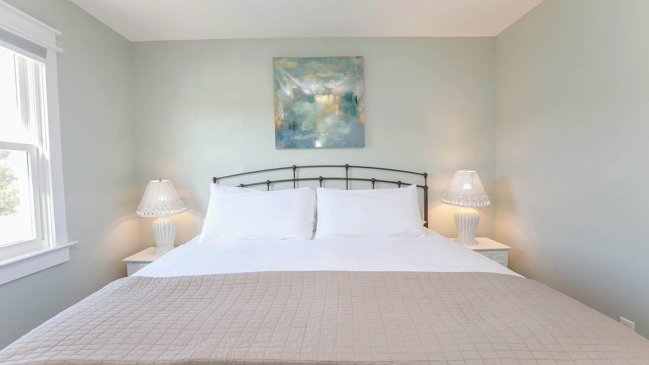 Photo of Bedroom in Chic's Beach
