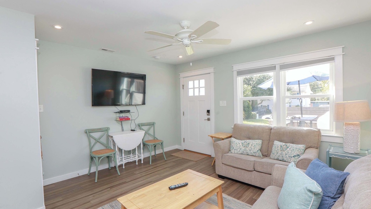Photo of Livingroom in Chic's Beach