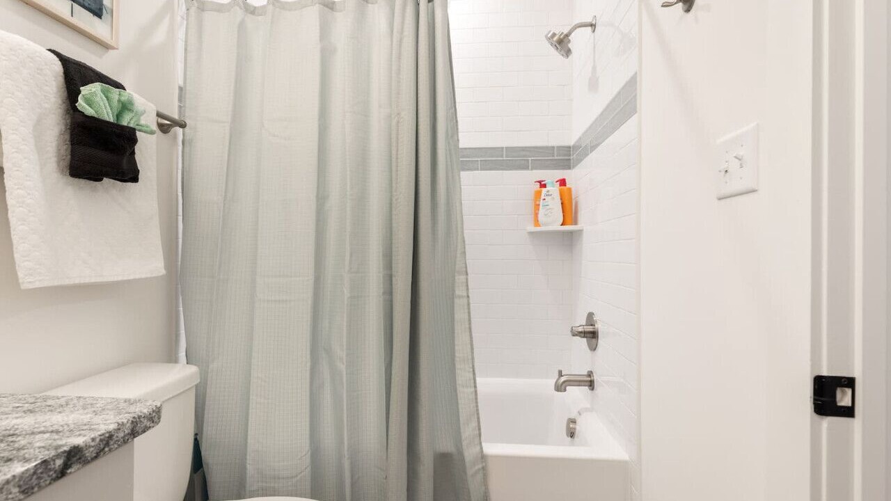 Photo of Bathroom in Mosby