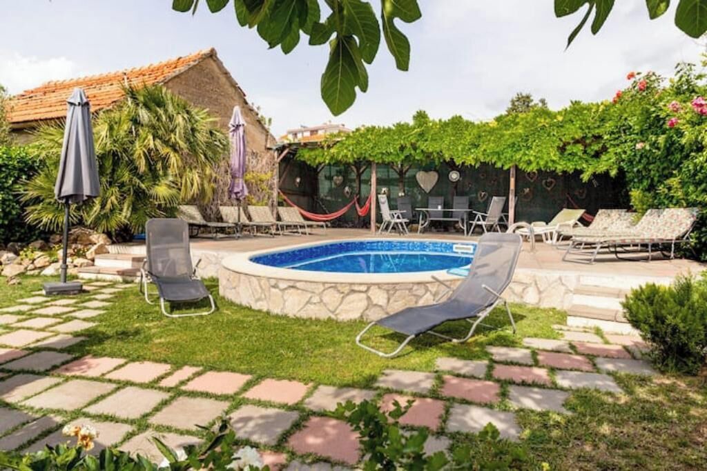 Photo of Outdoor in Mravince