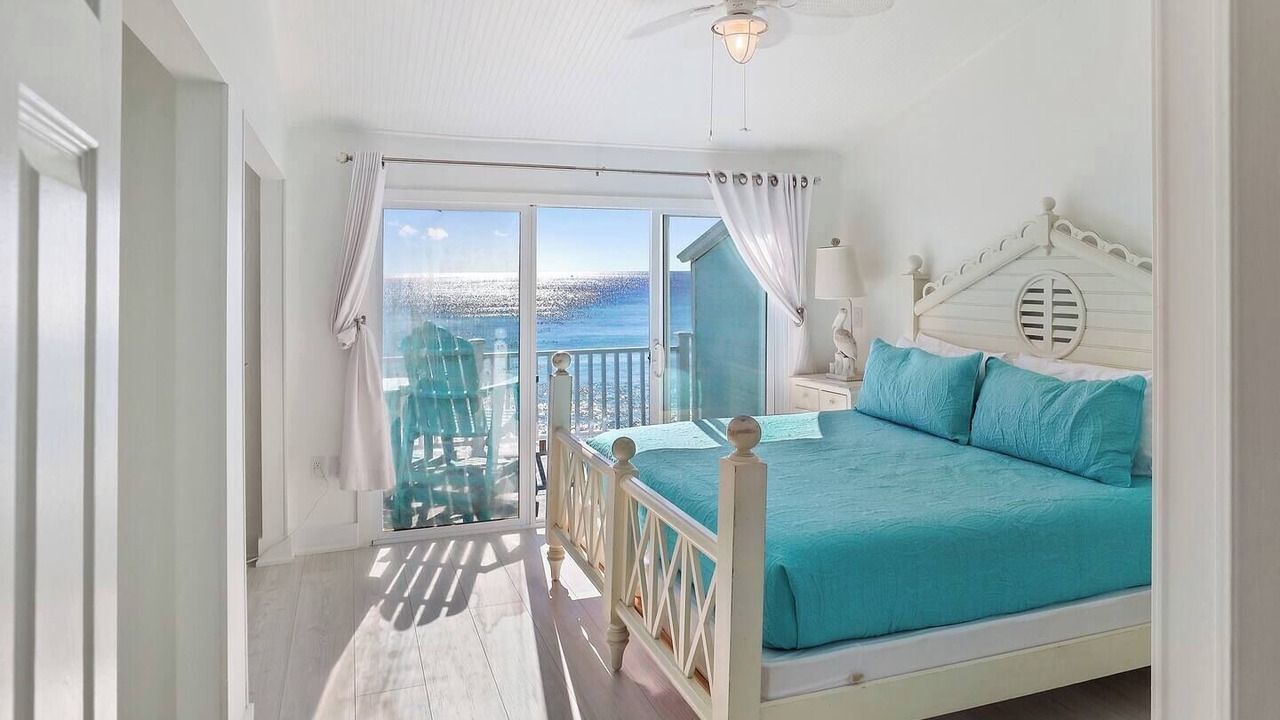 Photo of Bedroom in Delos