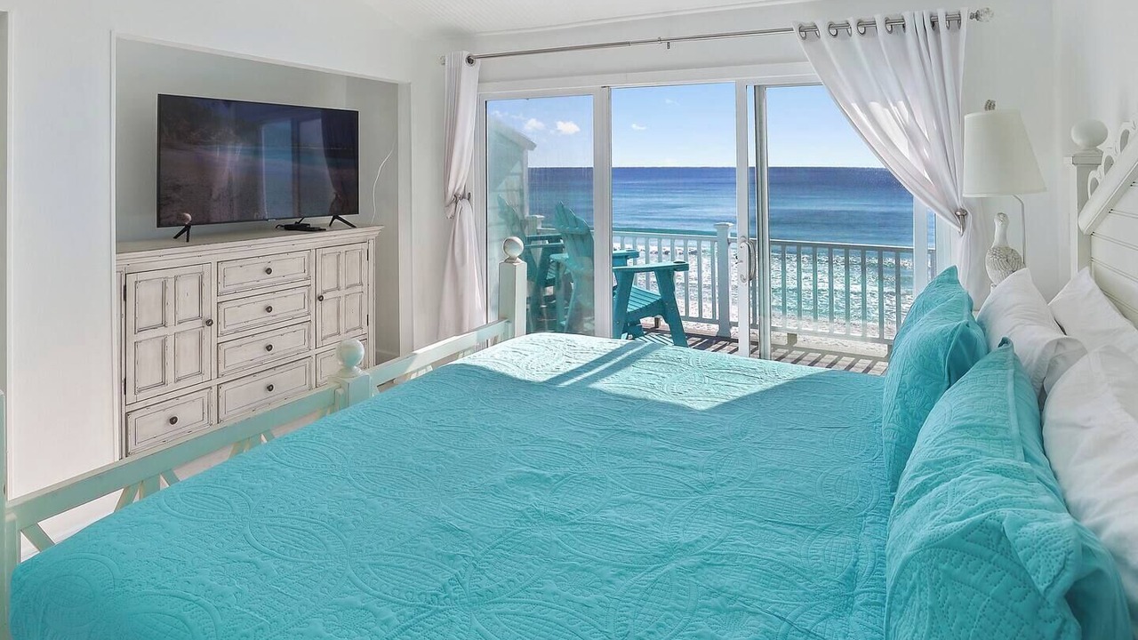 Photo of Bedroom in Delos