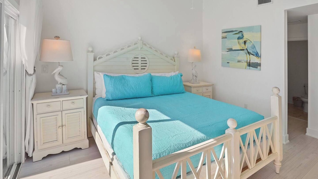 Photo of Bedroom in Delos