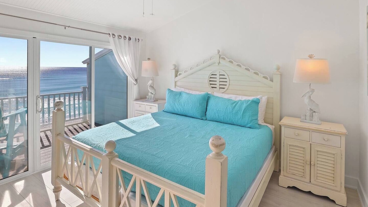 Photo of Bedroom in Delos