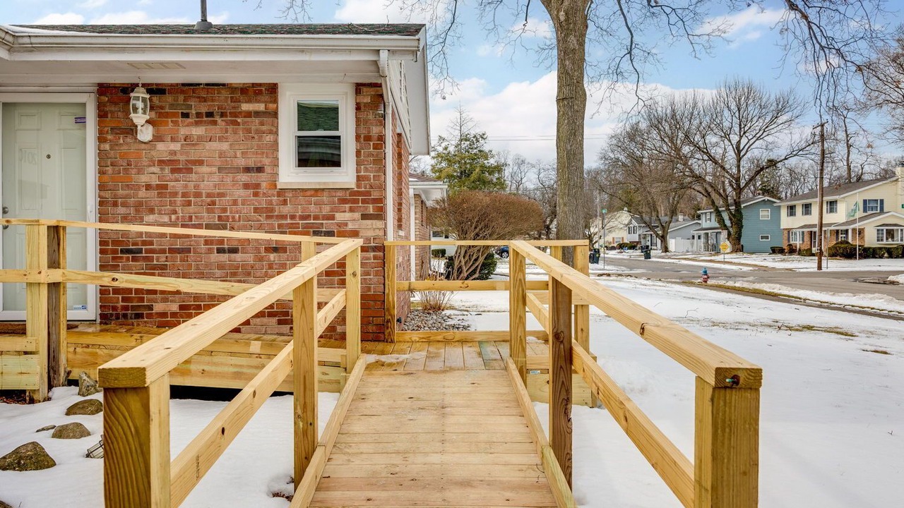 Photo of Outdoor in Wooded Estates