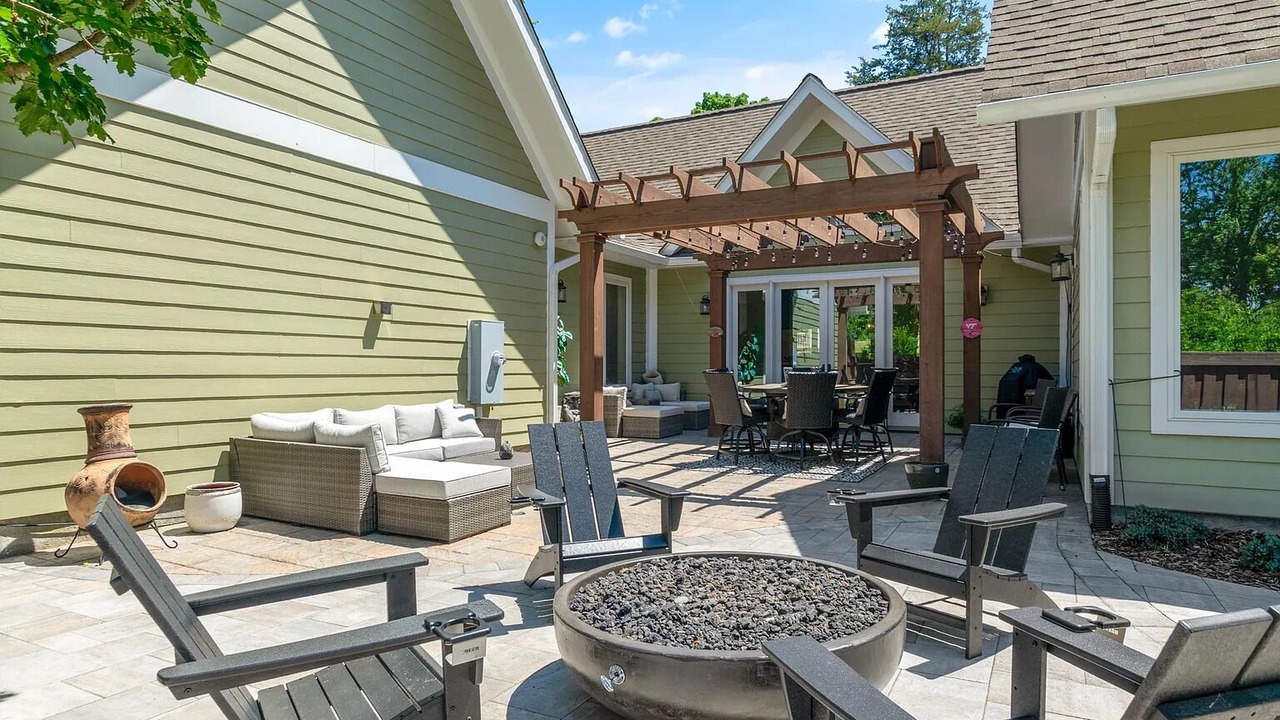 Photo of Patio Balcony in Grissom - Highland