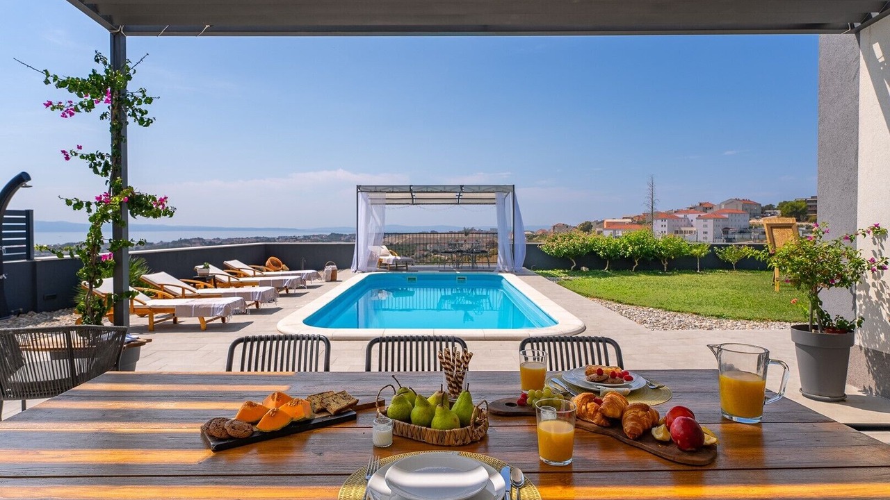 Photo of Outdoor in Mravince