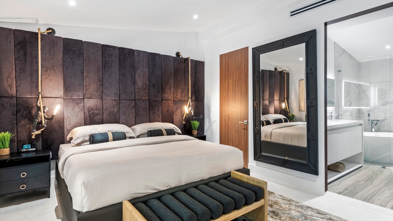 Photo of Bedroom in Lauderdale Isles