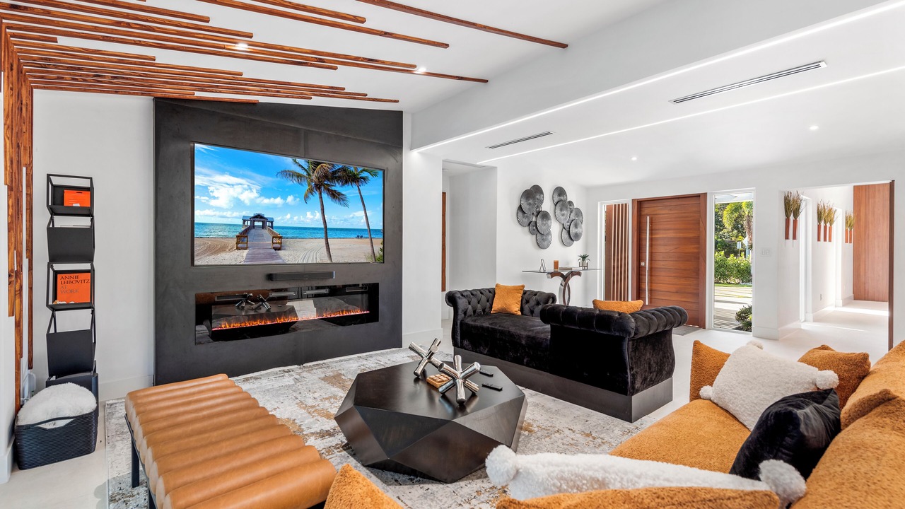 Photo of Livingroom in Lauderdale Isles